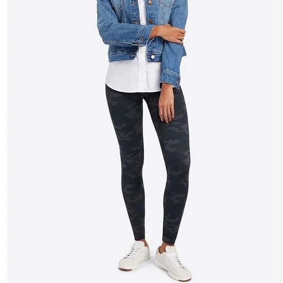 SPANX Look at me Now Camo Seamless Leggings Size Large - Picture 9 of 14